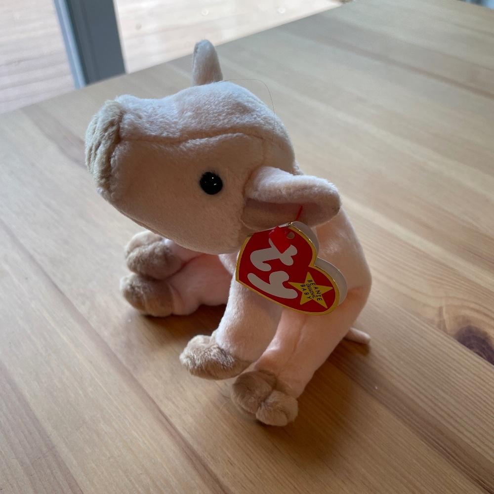 Ty Beanie Baby "Knuckles" the Pig